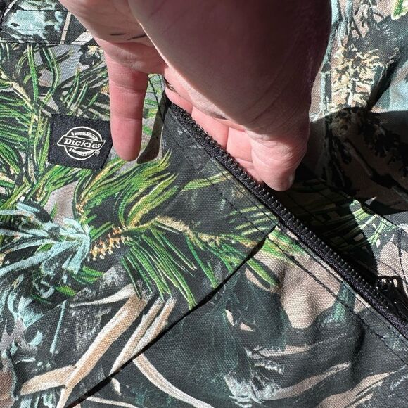 Wayne Carlton 2X hunting vest with build in back pack- many pockets ! - Picture 2 of 14